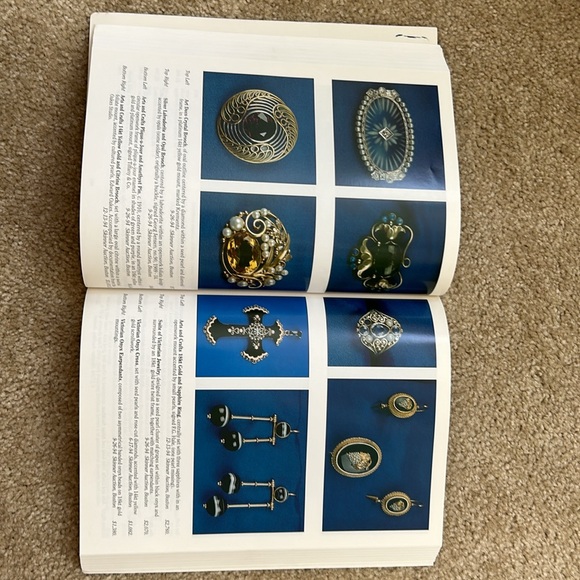 Old Jewelry 4th Edition w/Answers to Questions about antique jewelry 1840 - 1950 - Picture 3 of 9